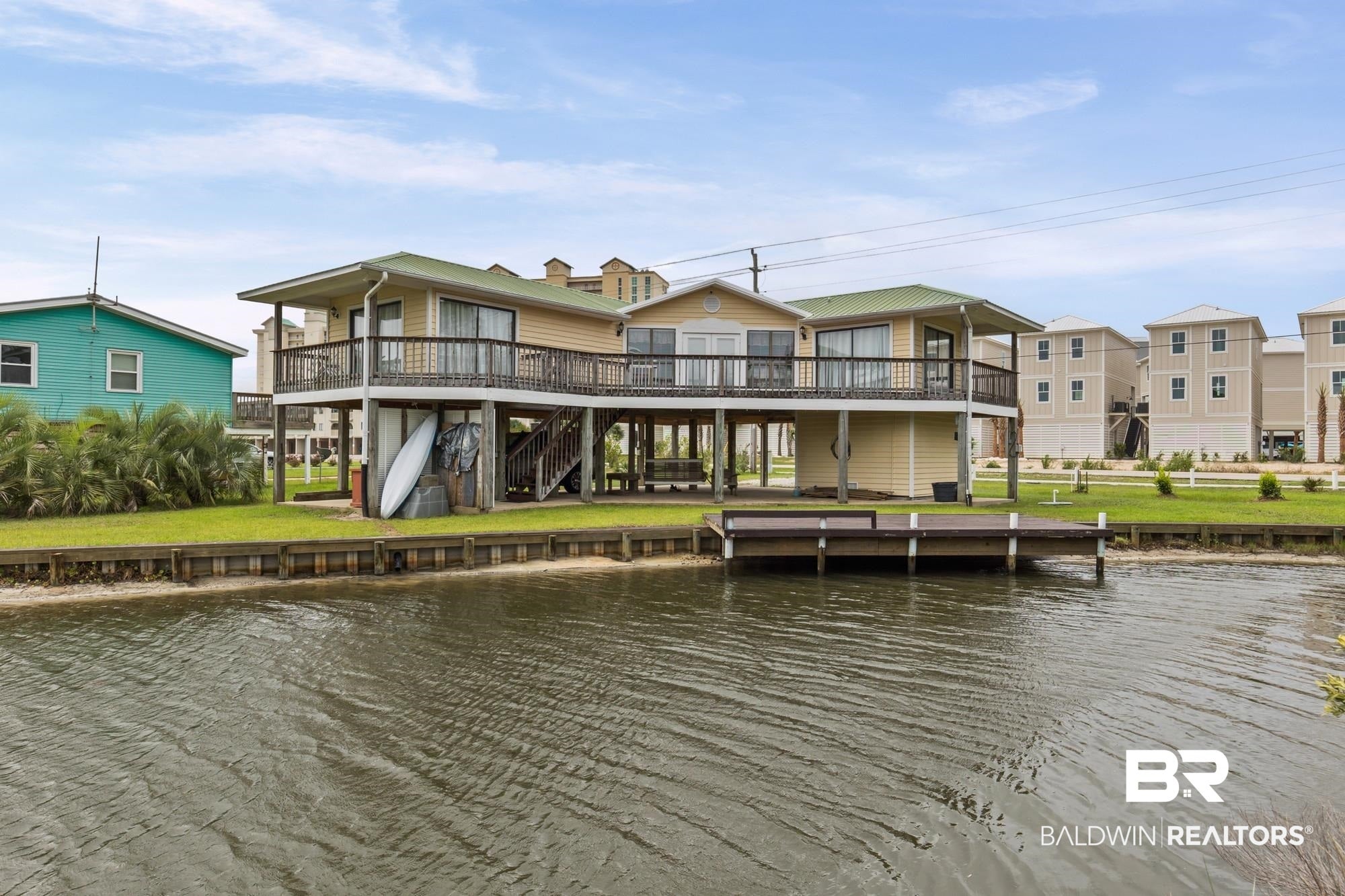 950 Lagoon Ave, Gulf Shores, AL 36542