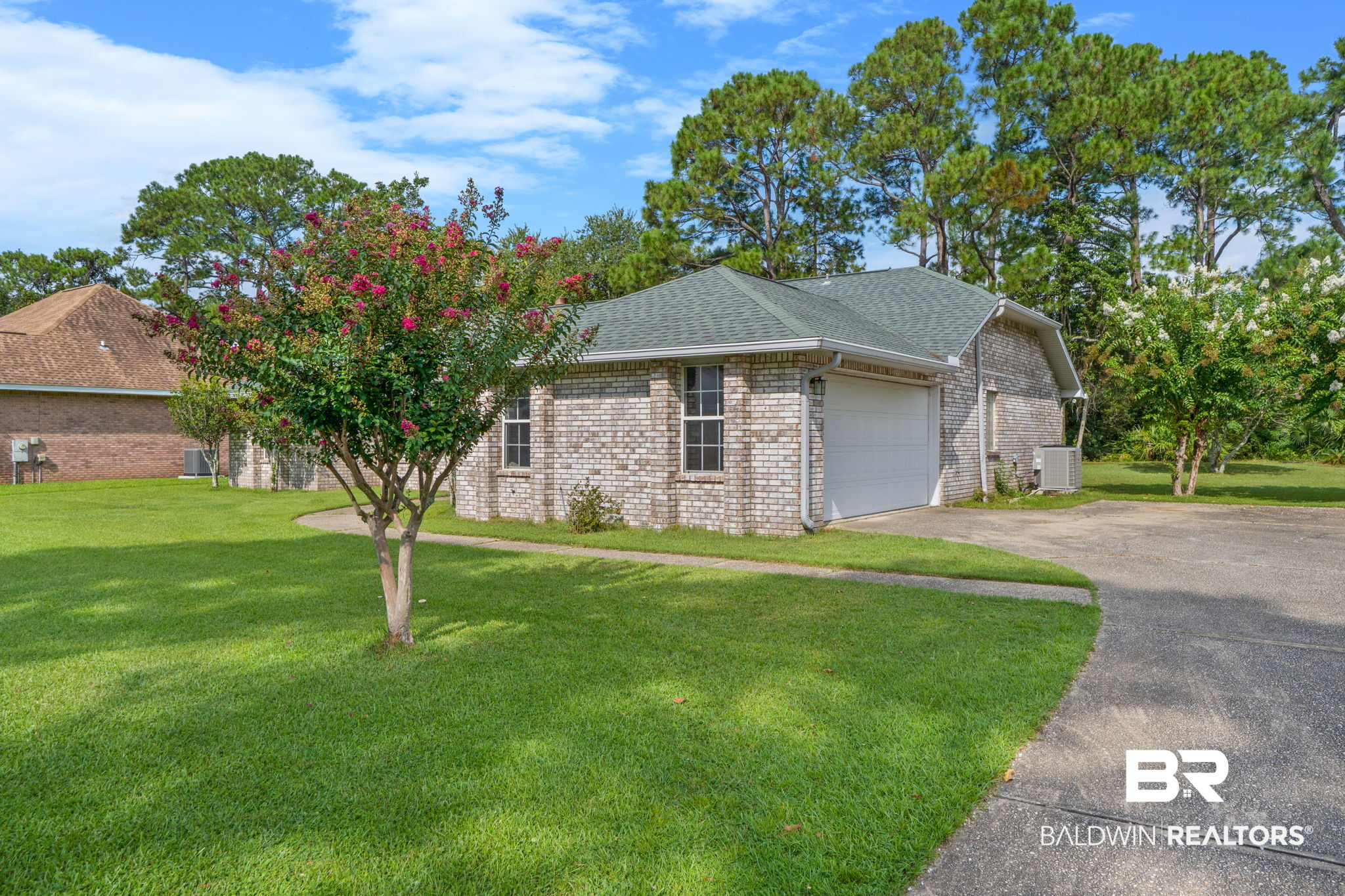 5007 Shoshone Dr, Pensacola, FL 32507 photo