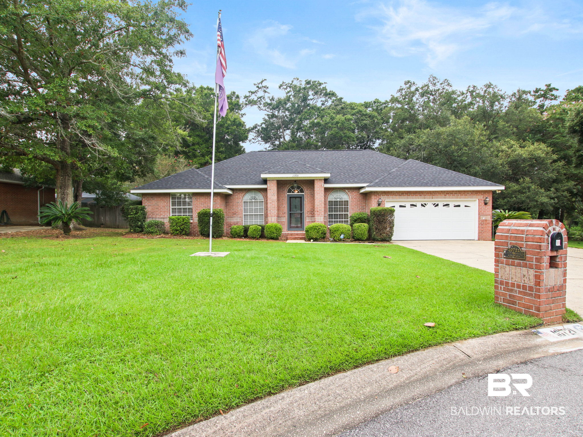 10721 Magnolia Ln, Lillian, AL 36549 photo