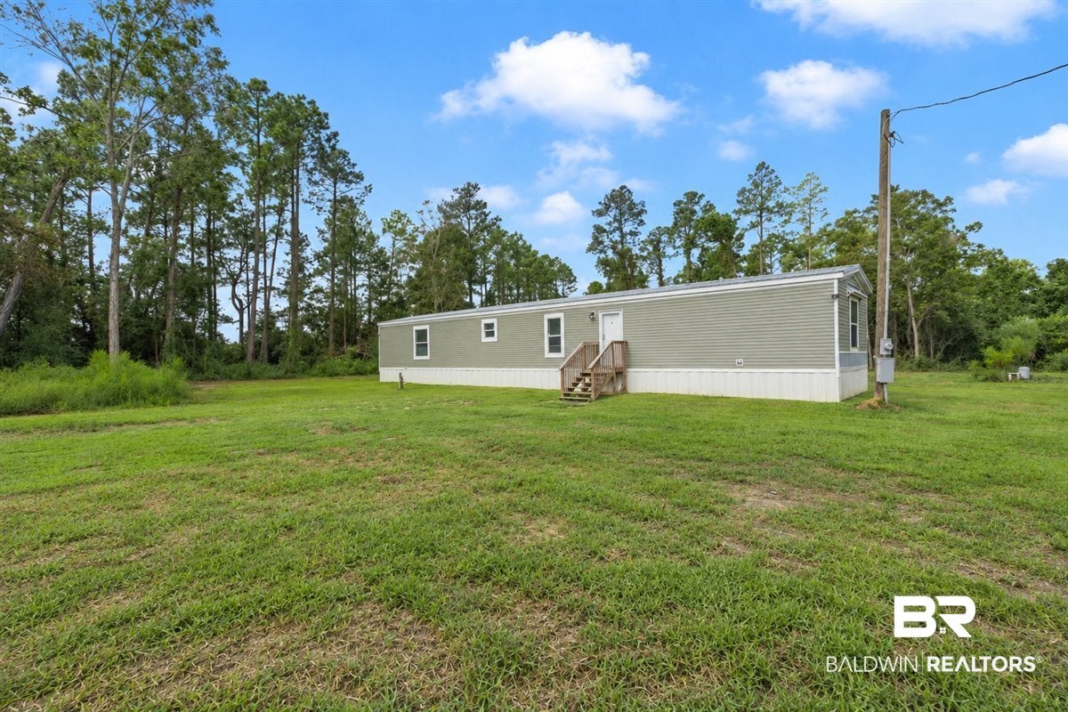 15737 Huckleberry Wood Dr, Elberta, AL 36530