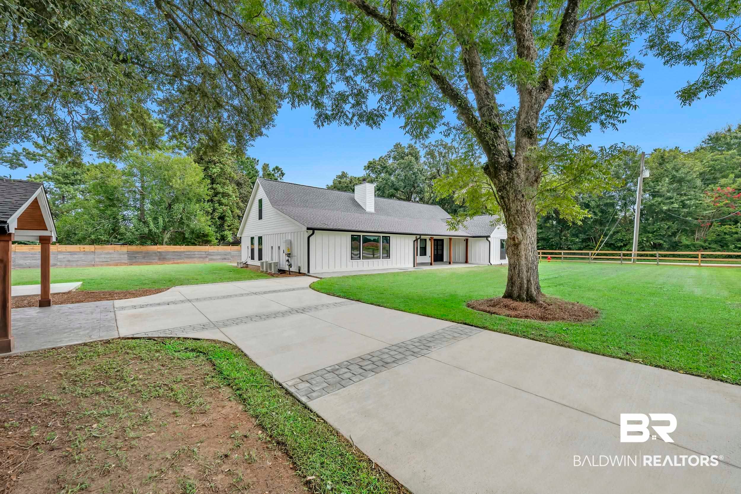 10951 County Road 48, Fairhope, AL 36532