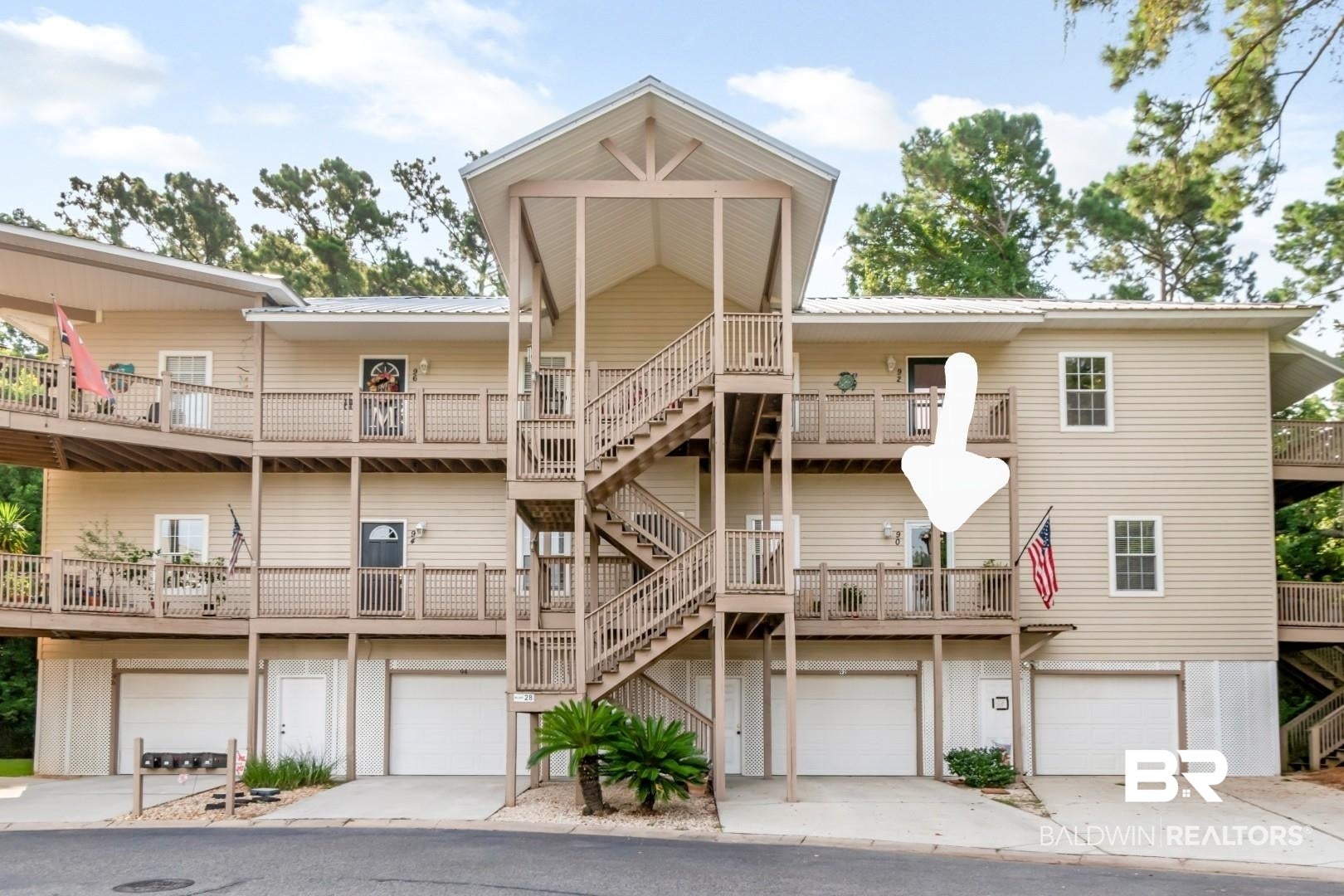 4 Yacht Club Dr, Daphne, AL 36526