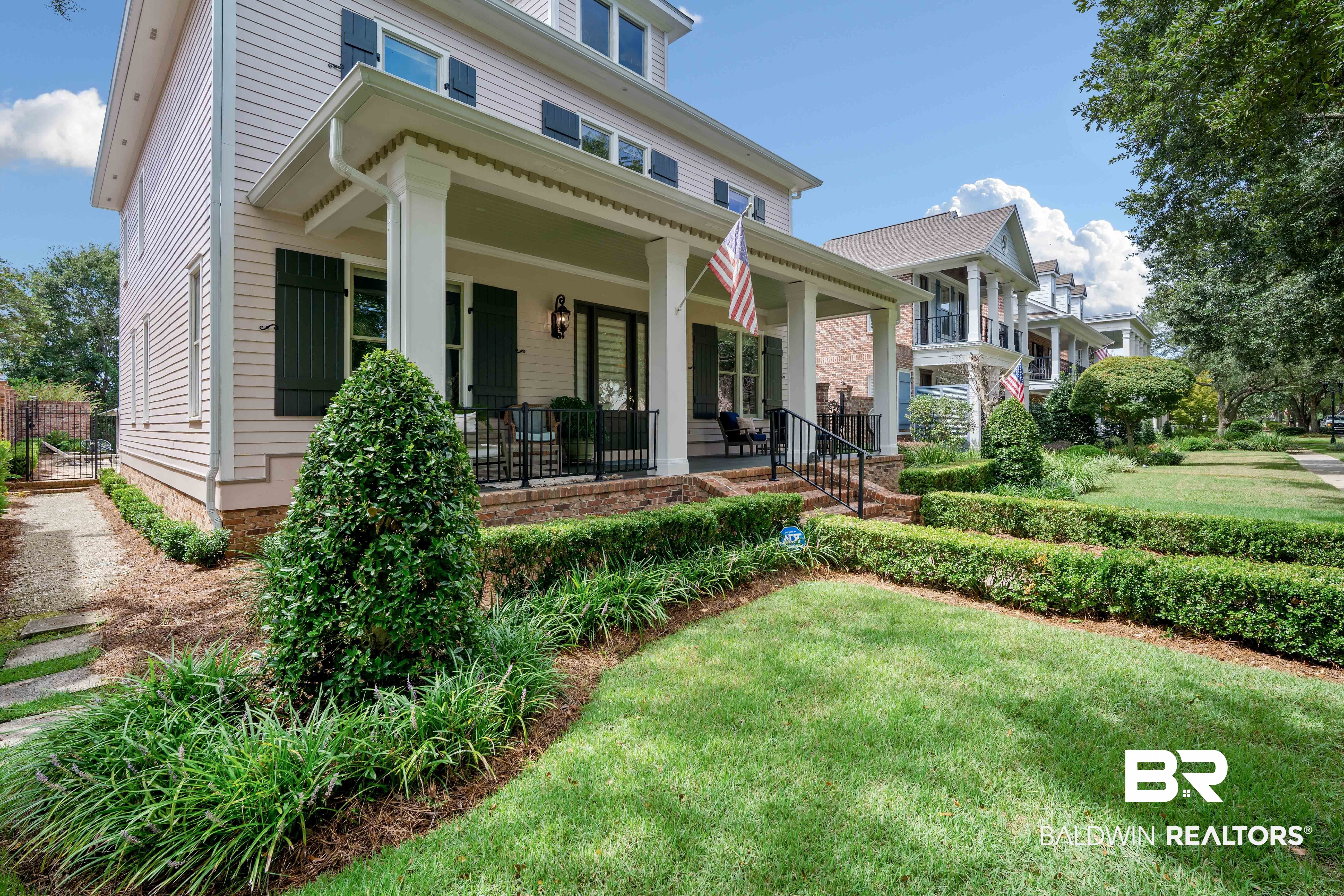 105 Savannah Sq, Fairhope, AL 36532 photo