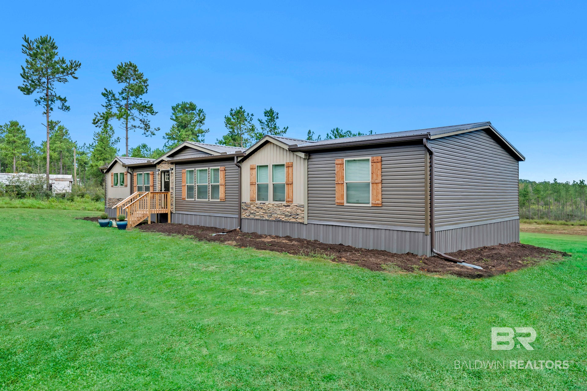 26641 Linholm Rd, Robertsdale, AL 36567 photo