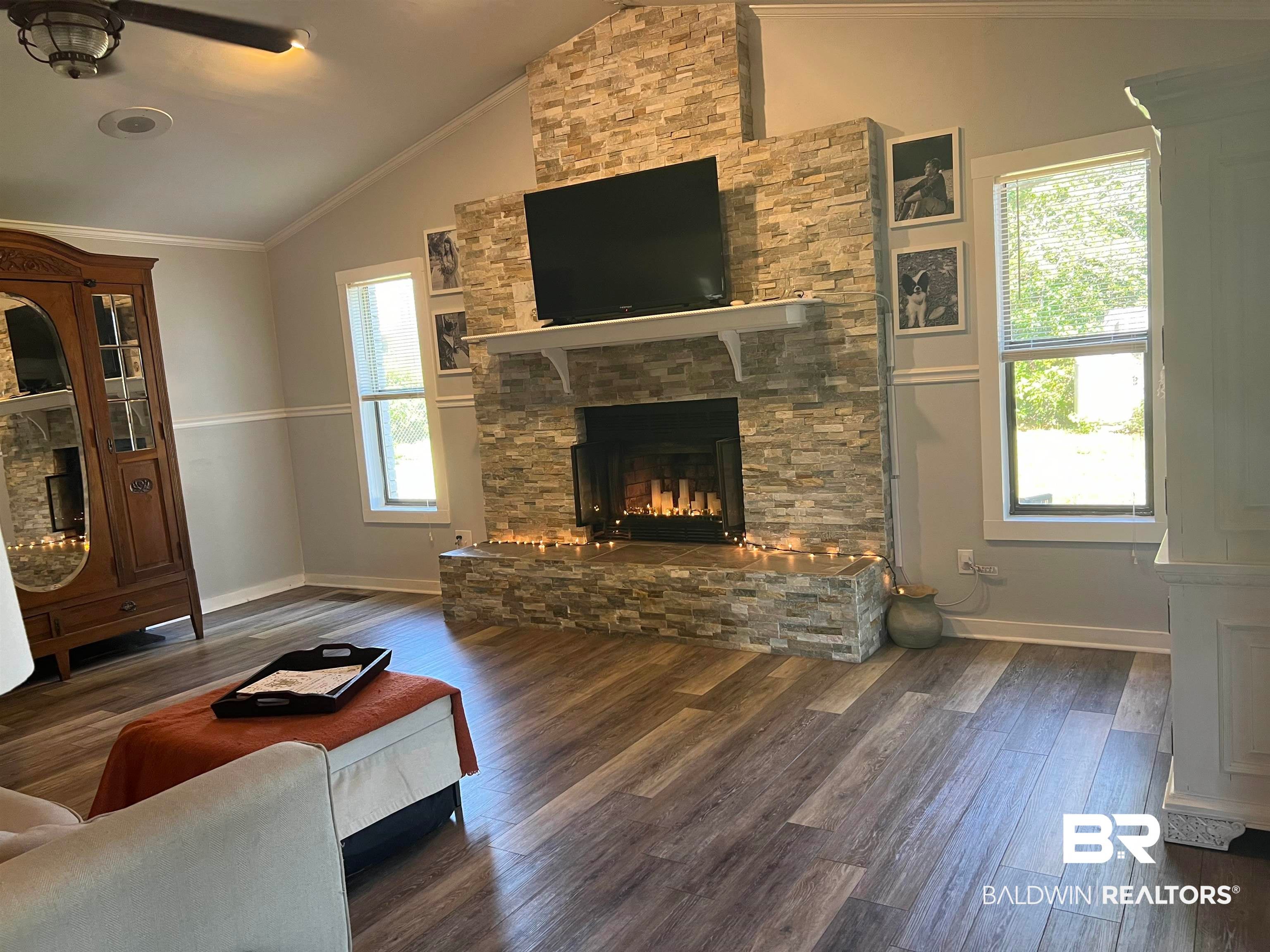 2186 Spanish Oak Dr, Lillian, AL 36549 photo