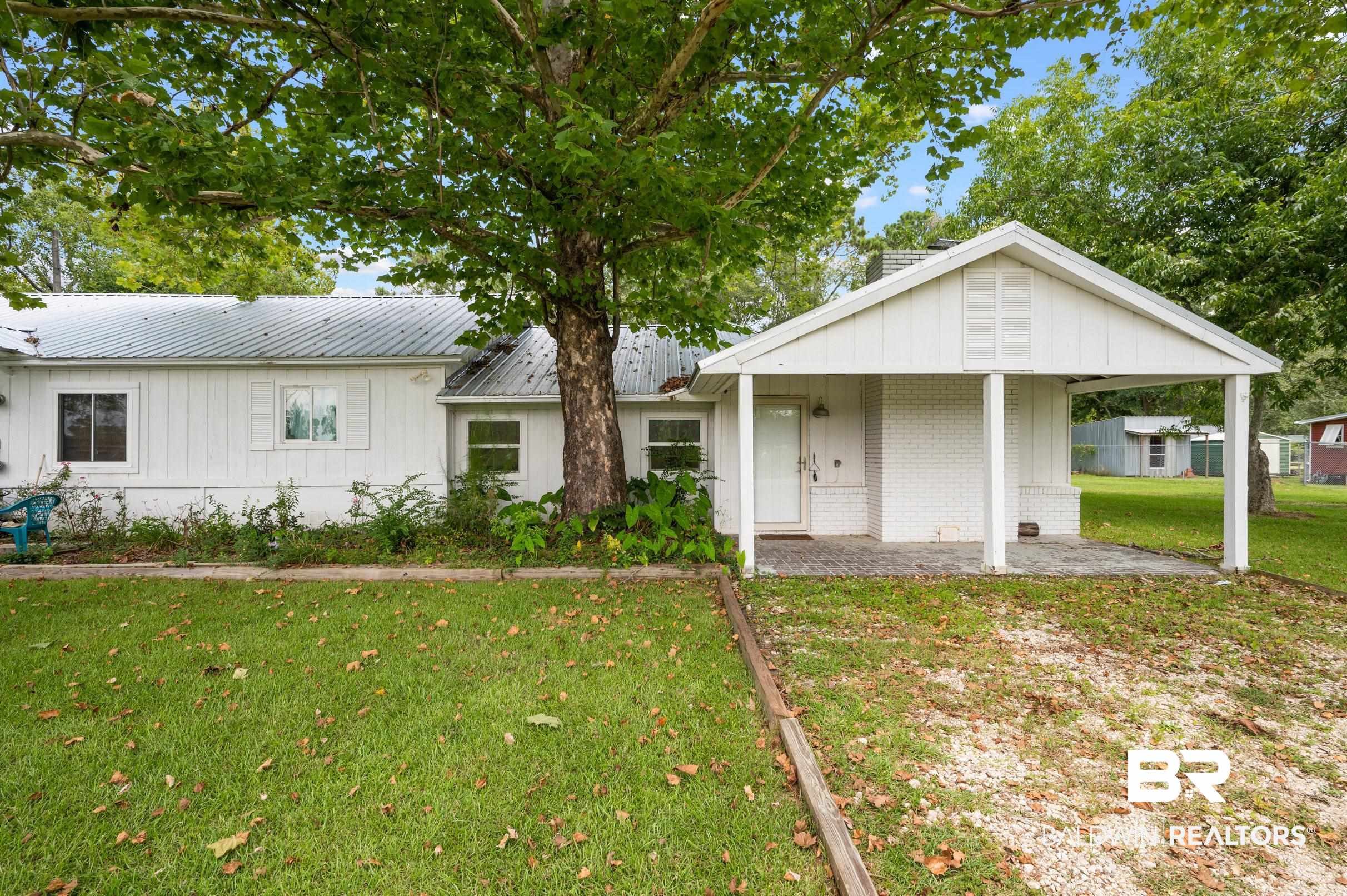 24663 Chestnut St, Elberta, AL 36530