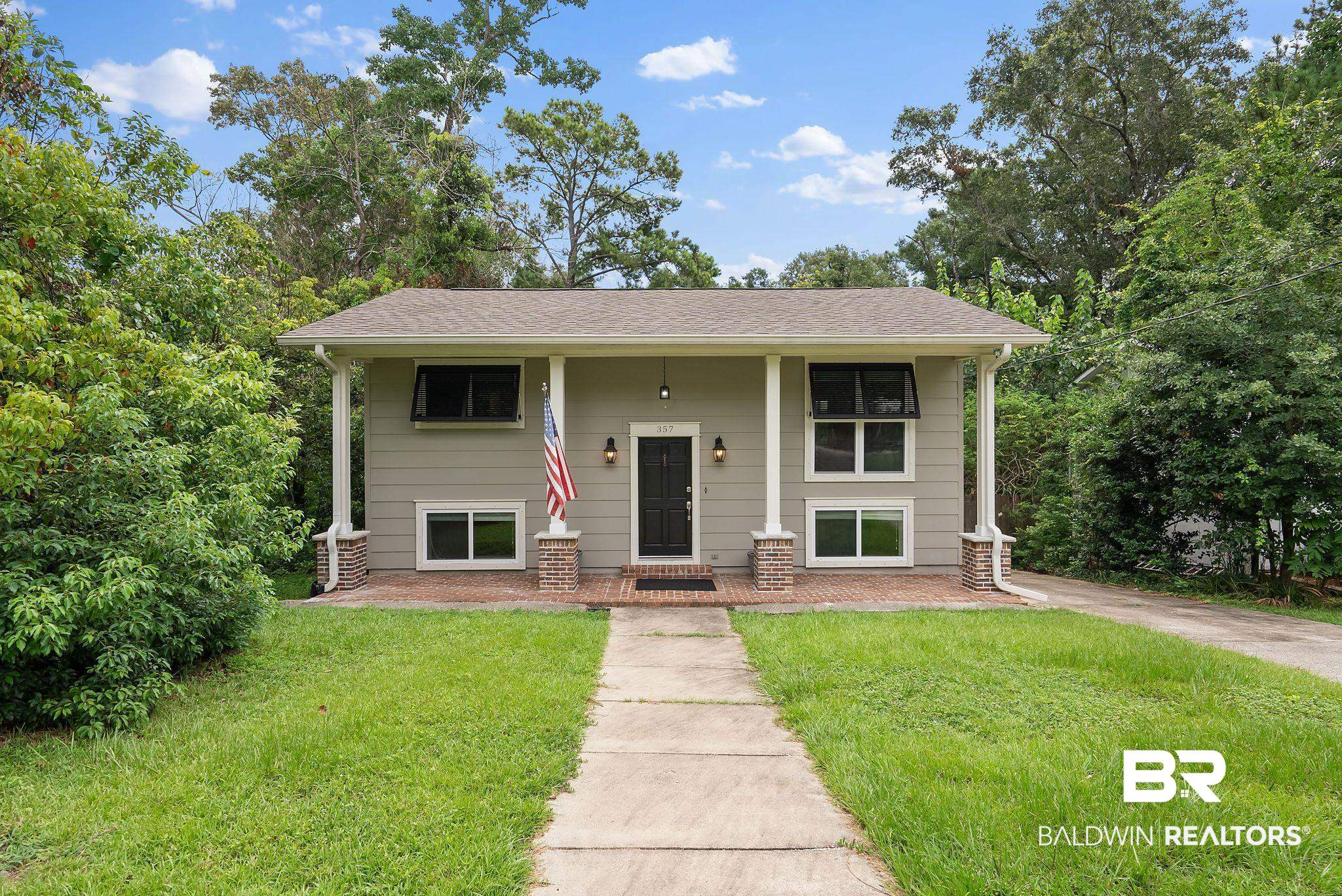 357 School St, Fairhope, AL 36532