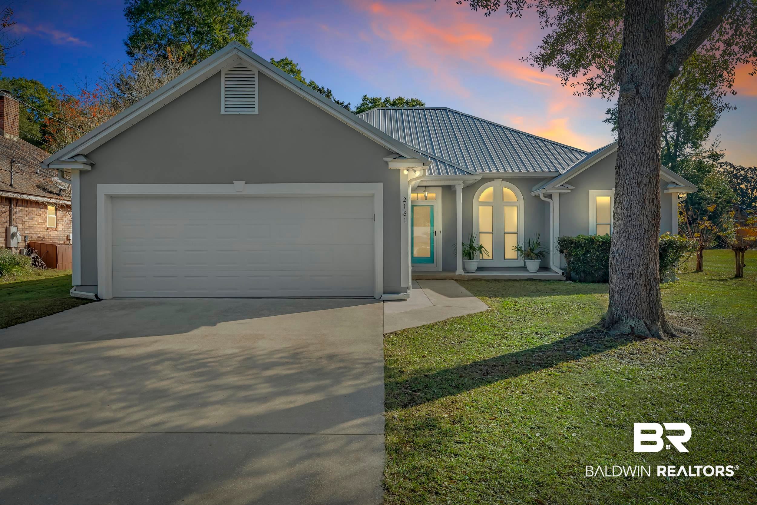 2181 Spanish Oak Dr, Lillian, AL 36549