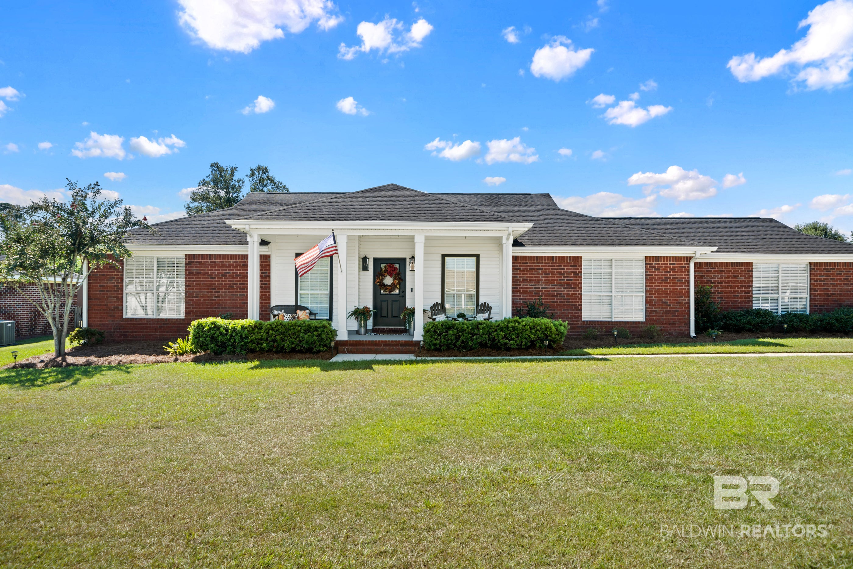 9814 Silverwood Dr, Fairhope, AL 36532