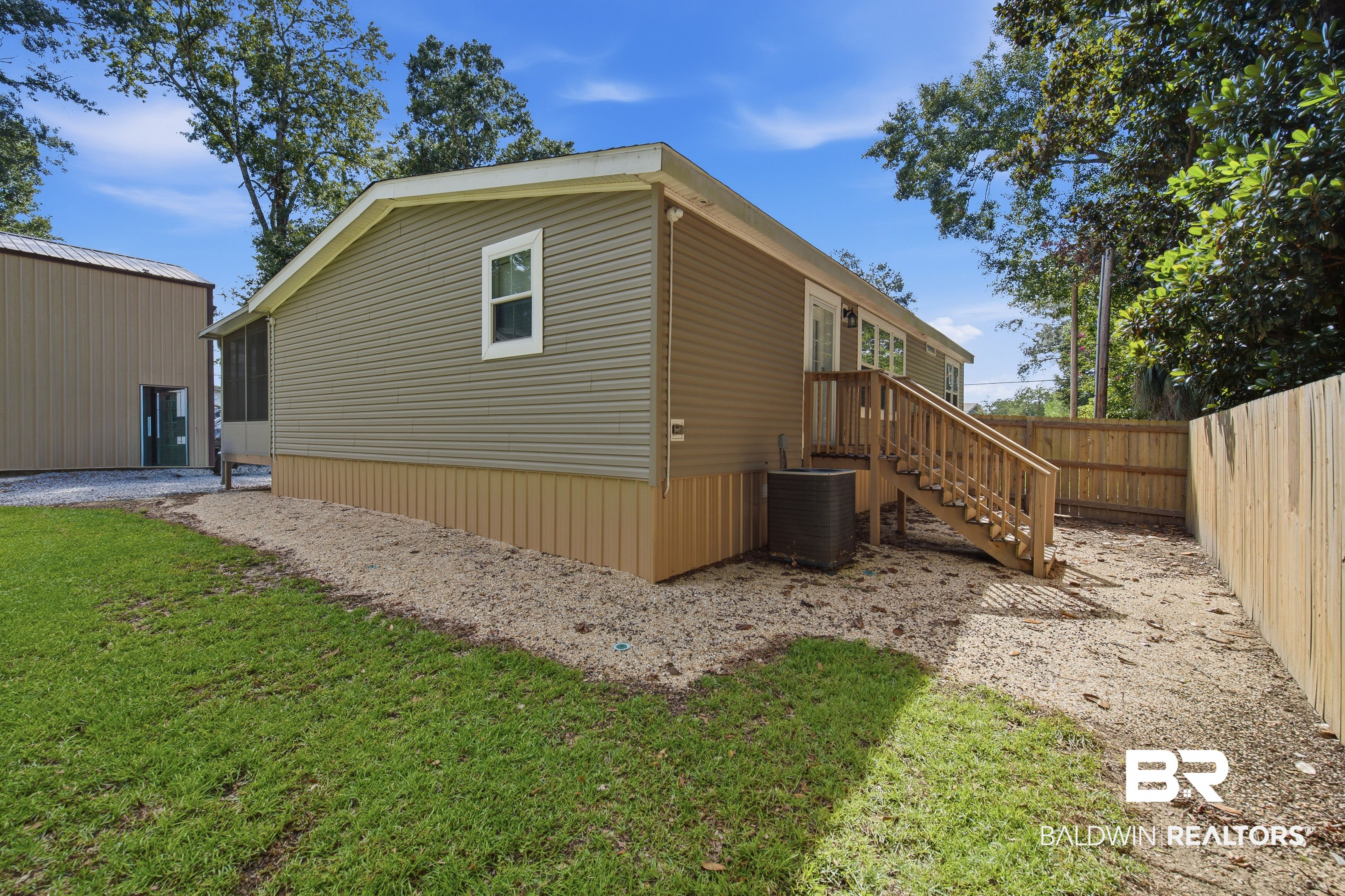 9422 Seabright Ave, Elberta, AL 36530 photo