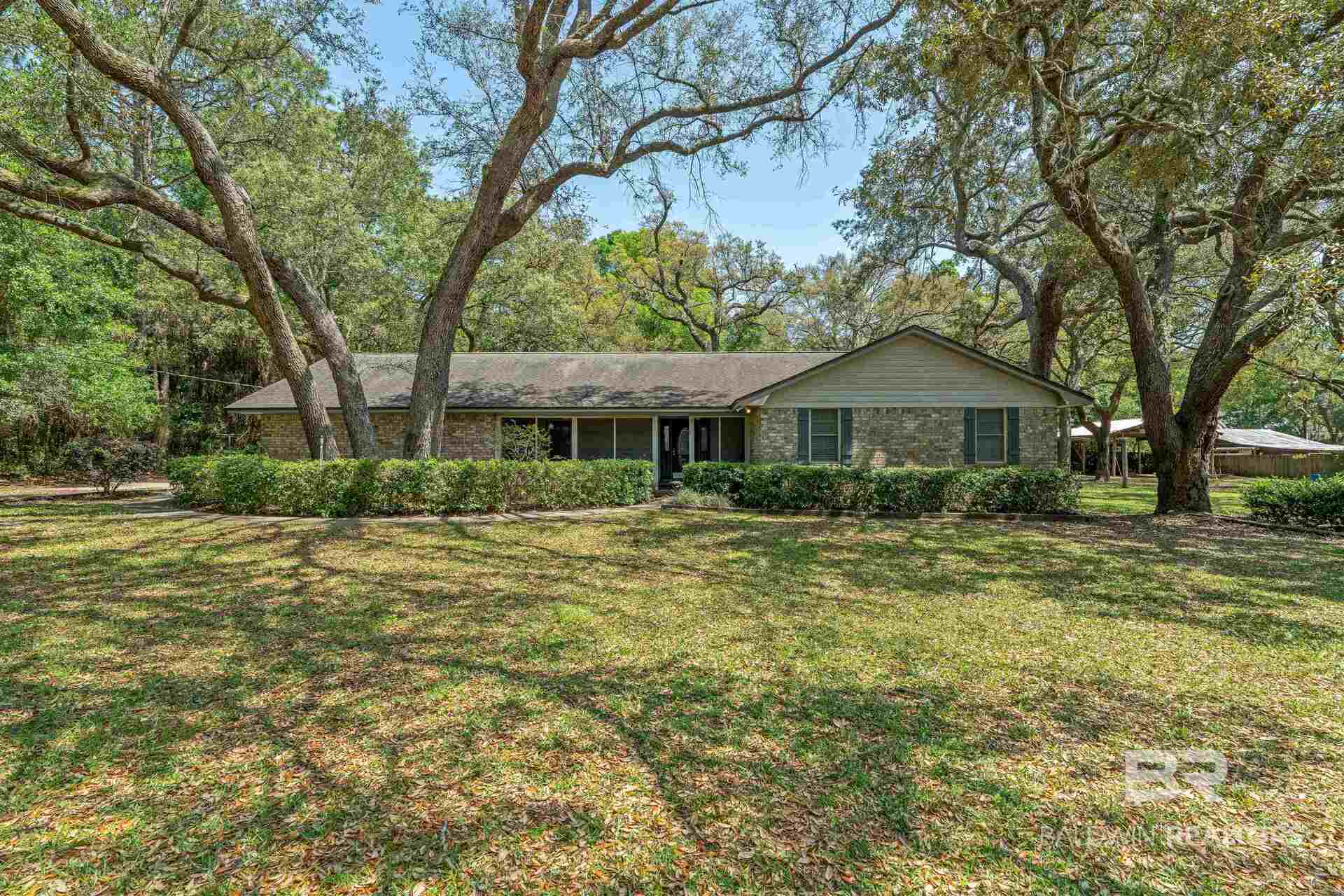 9712 Wills Ln, Lillian, AL 36549