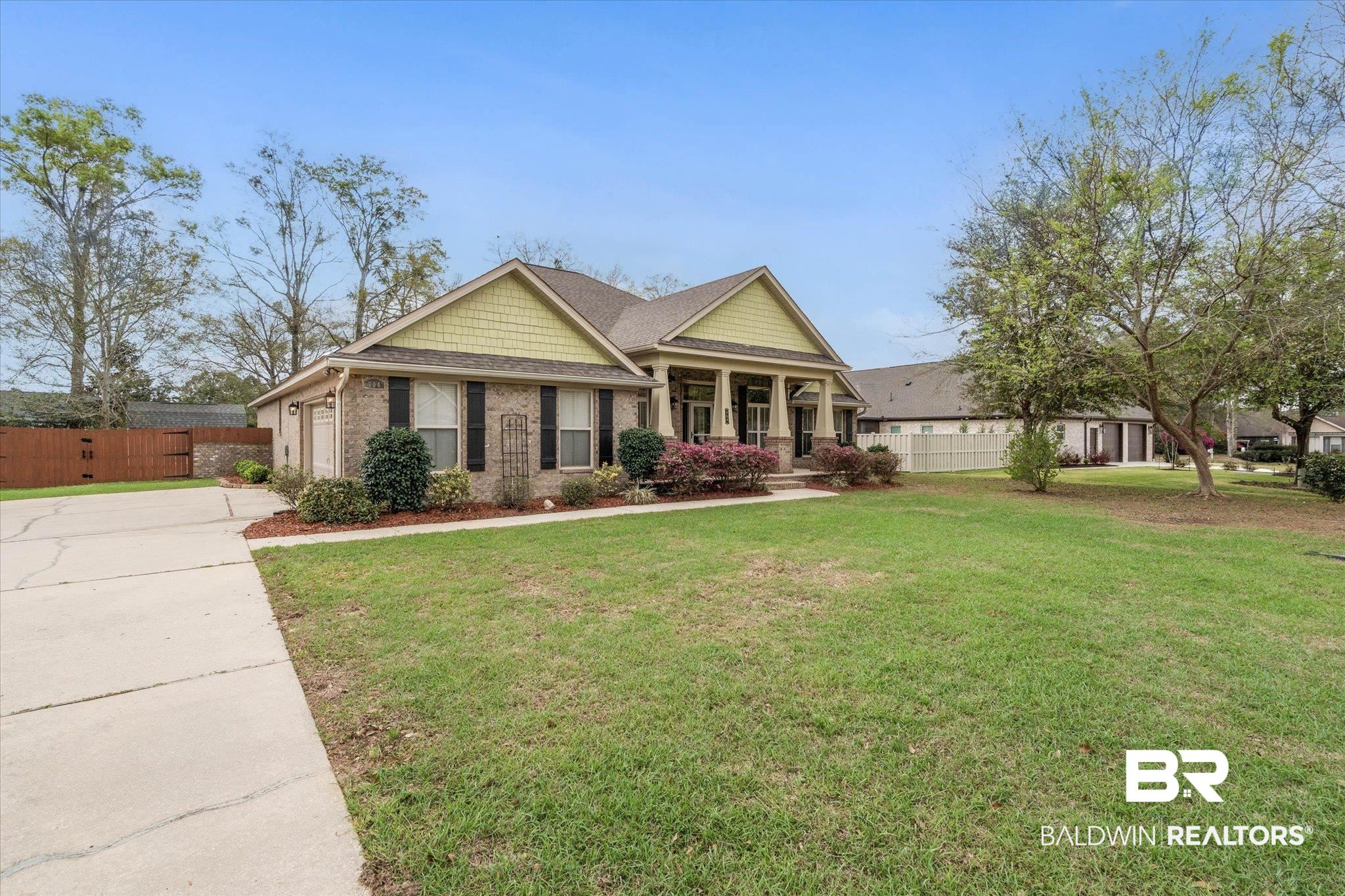 704 Edinburgh Ave, Foley, AL 36535 photo