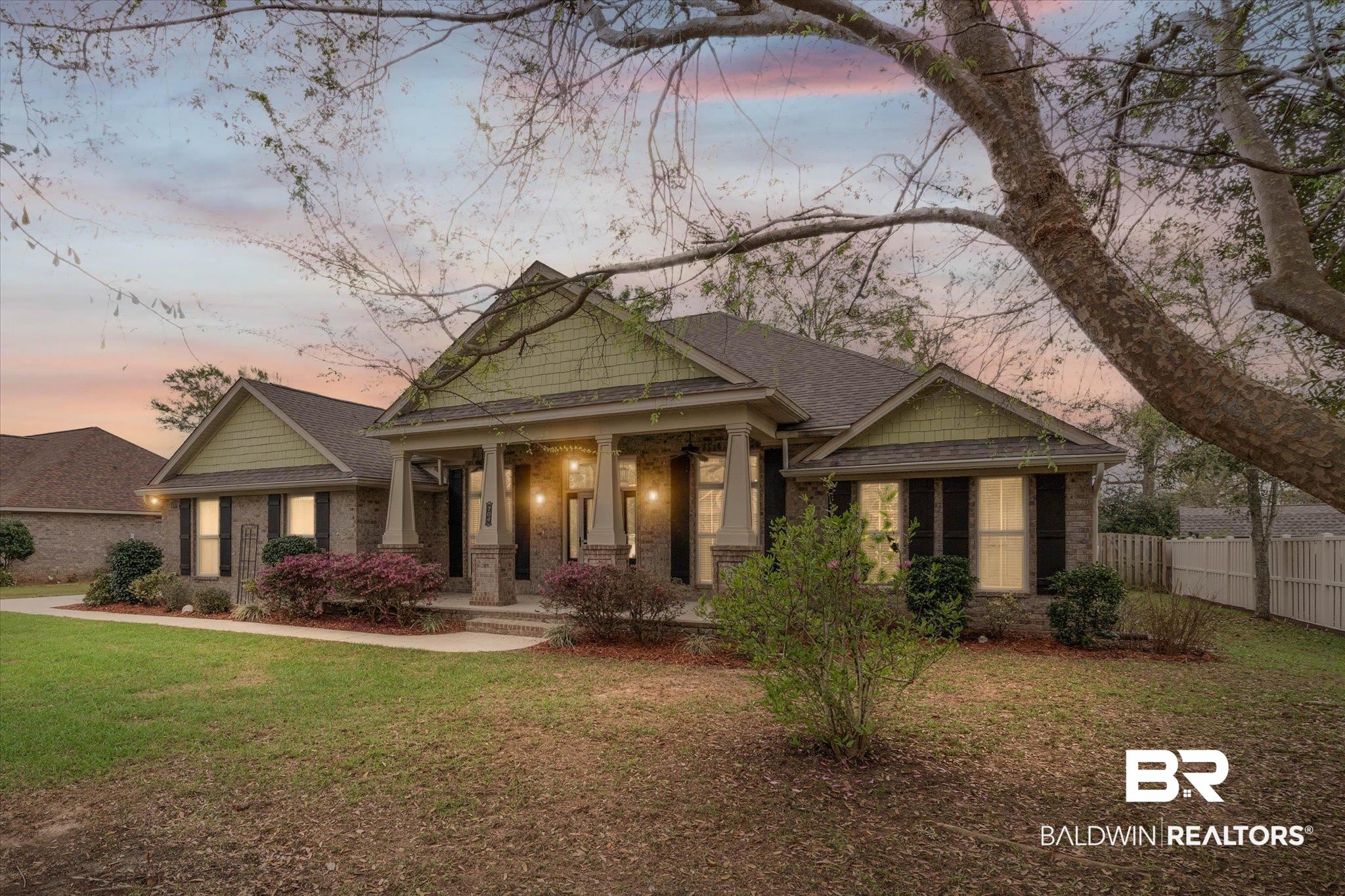704 Edinburgh Ave, Foley, AL 36535 photo