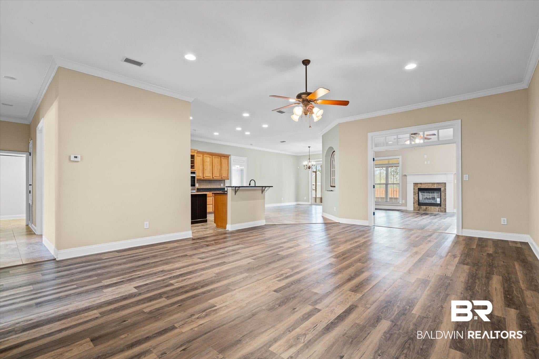 704 Edinburgh Ave, Foley, AL 36535 photo