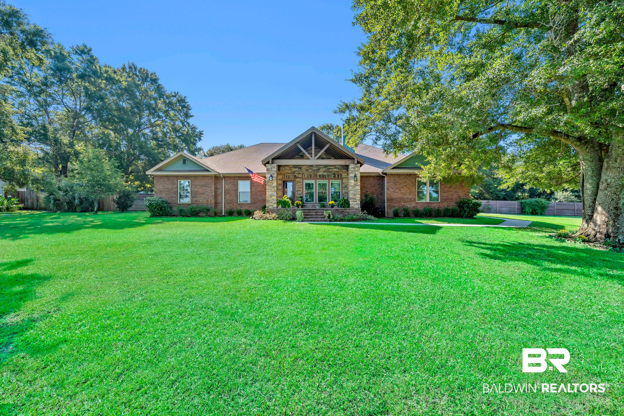 12558 Frondfield Ln, Elberta, AL 36530