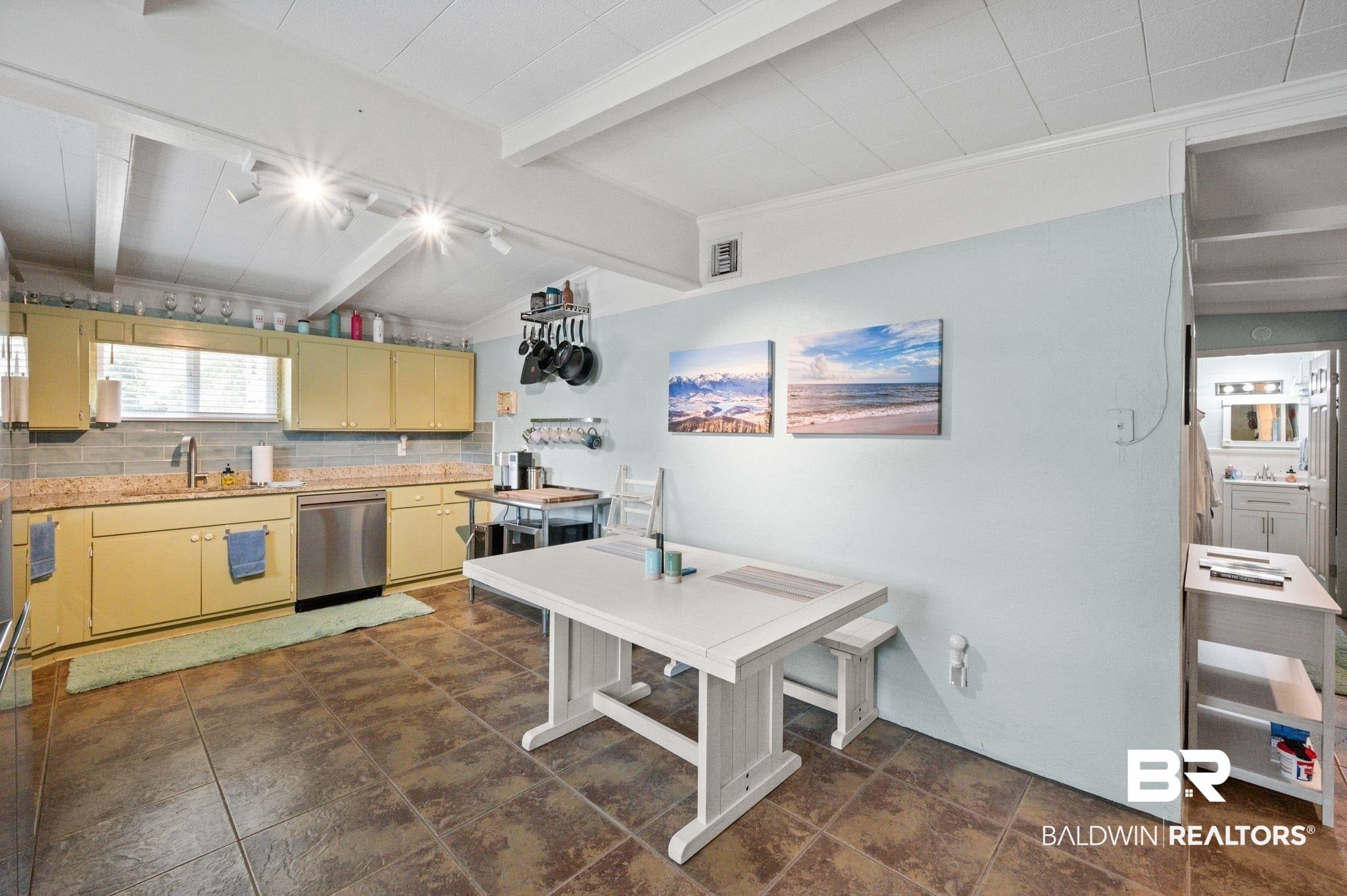 5674 Armadillo Ave, Orange Beach, AL 36561 photo