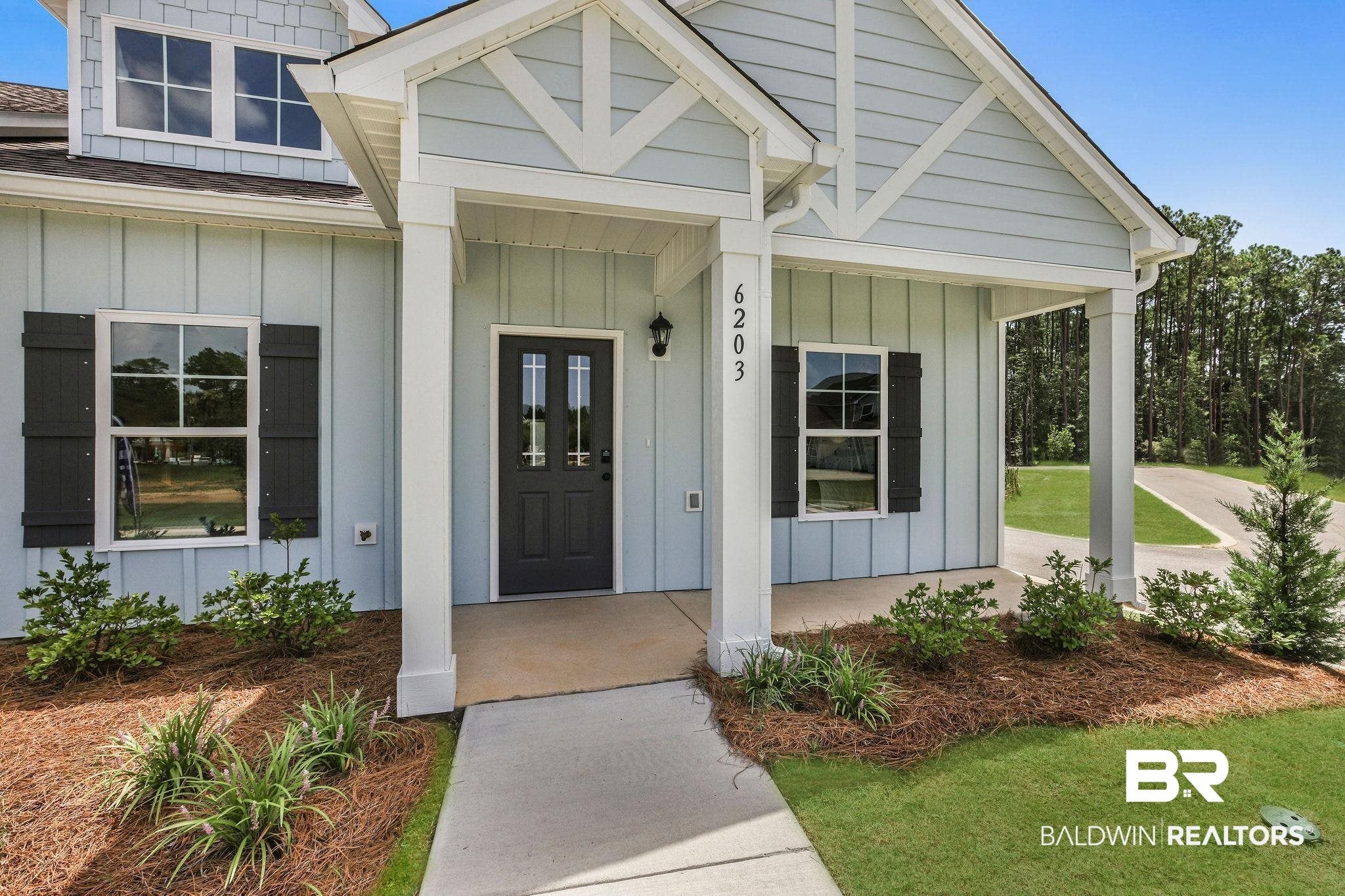 6243 Carpenter Ln, Gulf Shores, AL 36542