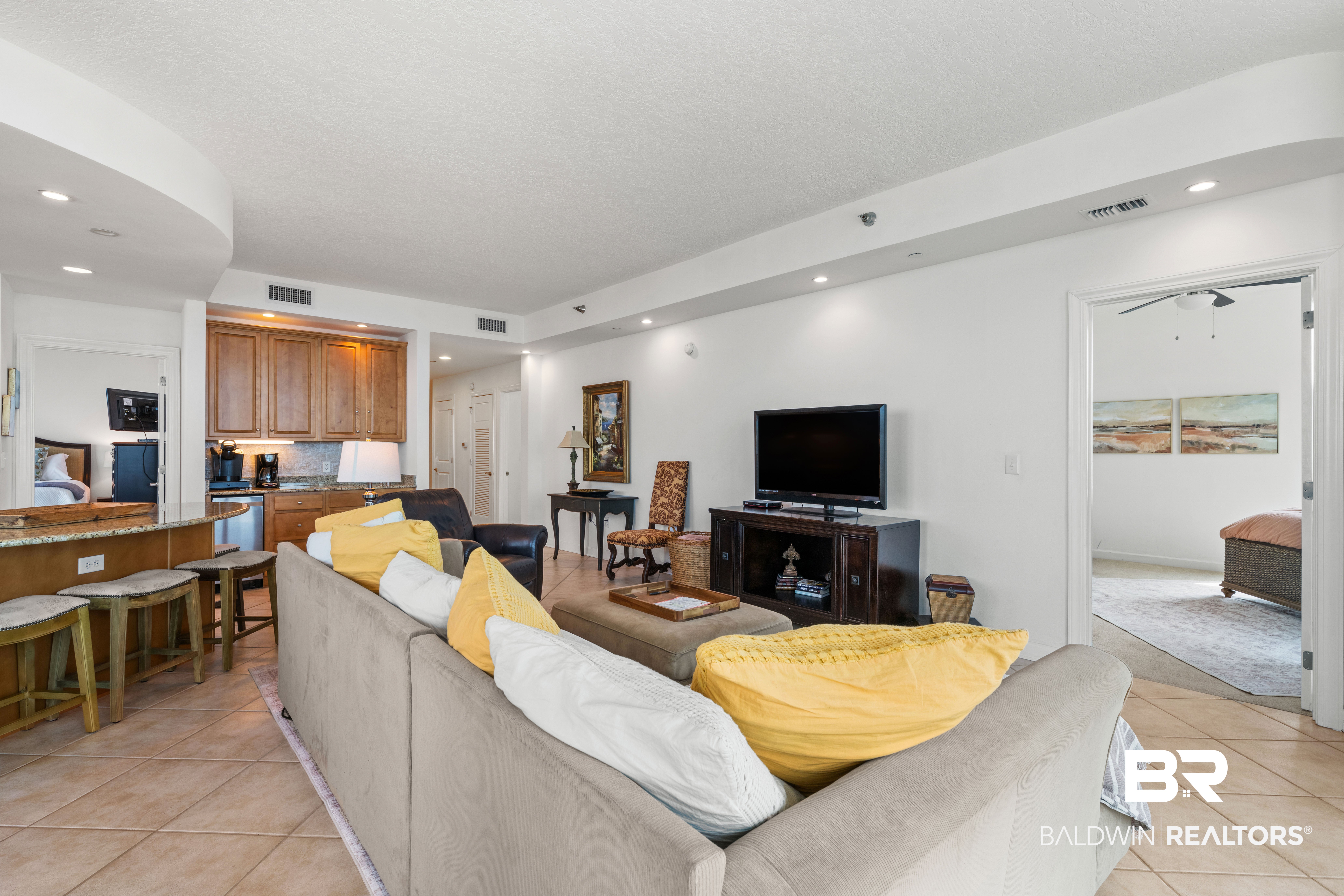 1940 W Beach Blvd #APARTMENT 301, Gulf Shores, AL 36542 photo