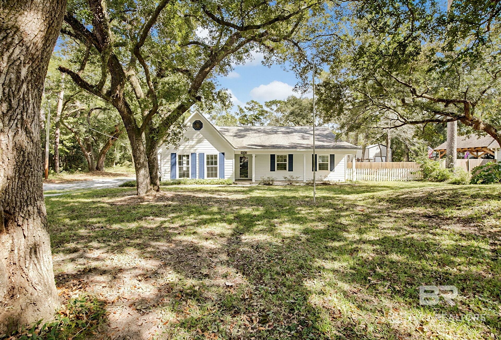 14213 River Oaks Dr, Foley, AL 36535