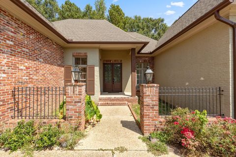 Single Family Residence in Hattiesburg MS 108 Wild Mdws.jpg
