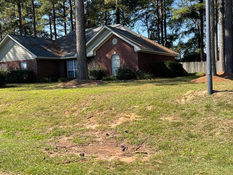 Single Family Residence in Hattiesburg MS 153 Red Roan.jpg