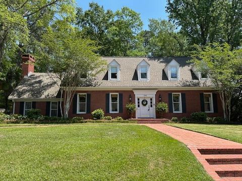 Single Family Residence in Hattiesburg MS 206 Wildwood.jpg