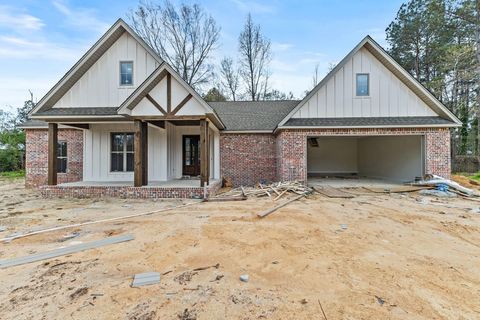 Single Family Residence in Hattiesburg MS 344 Serene Hill.jpg