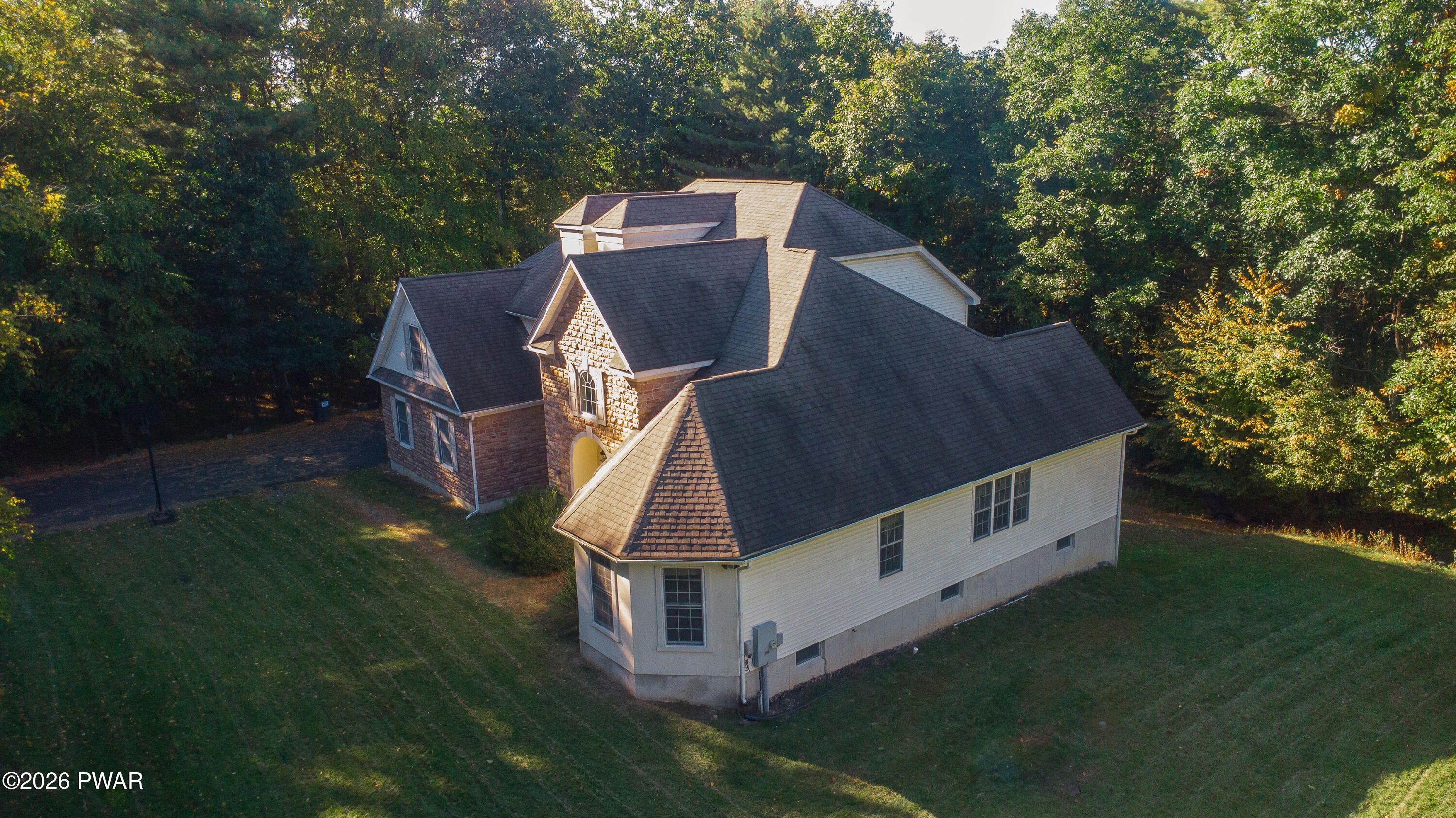 371 Joanne Ct, Bartonsville, PA 18321 photo