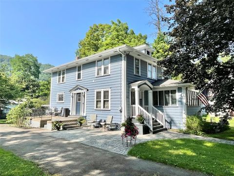 Single Family Residence in Owego NY 421 Front Street.jpg