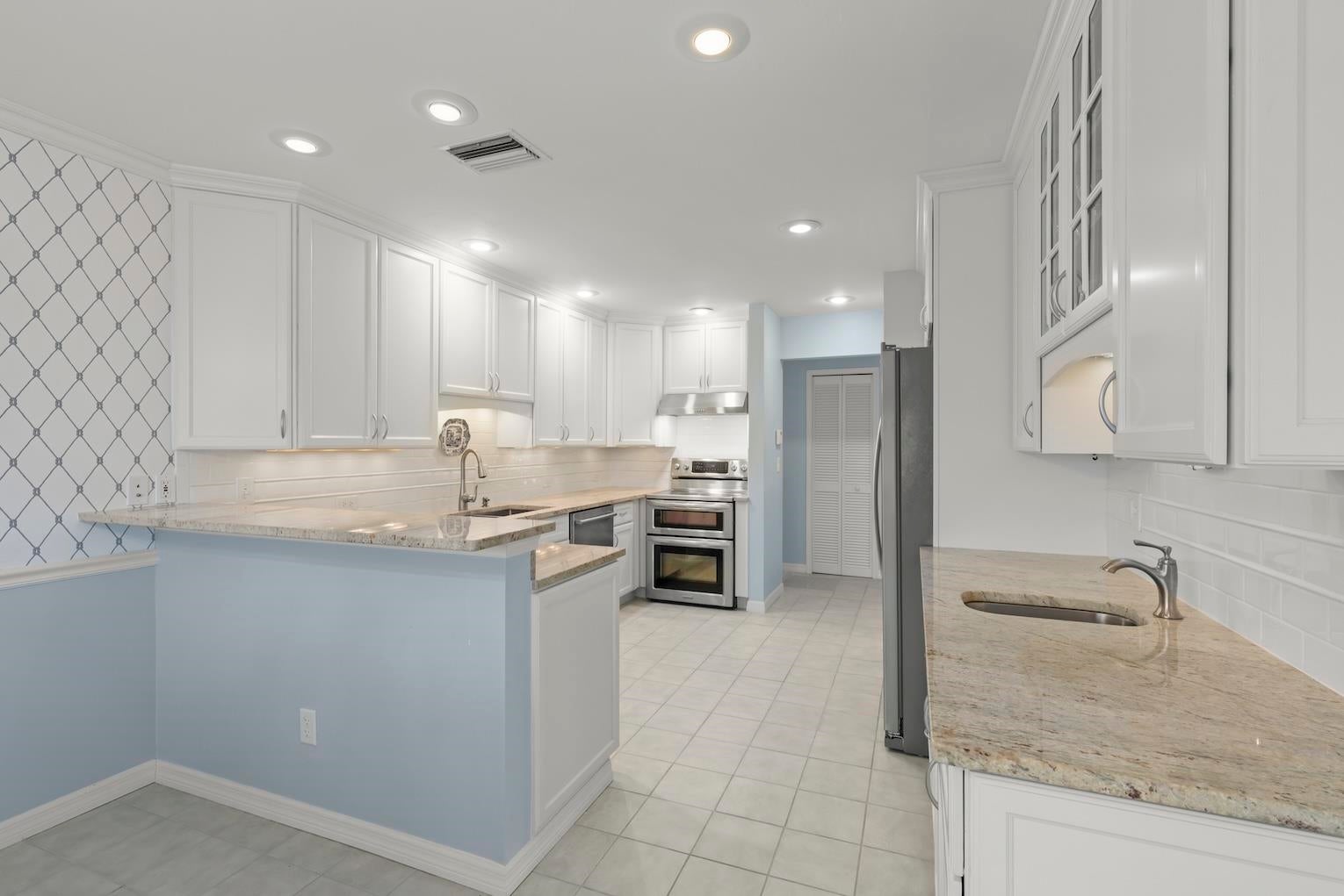 1360 Jamaica Dr, Sanibel, FL 33957 photo