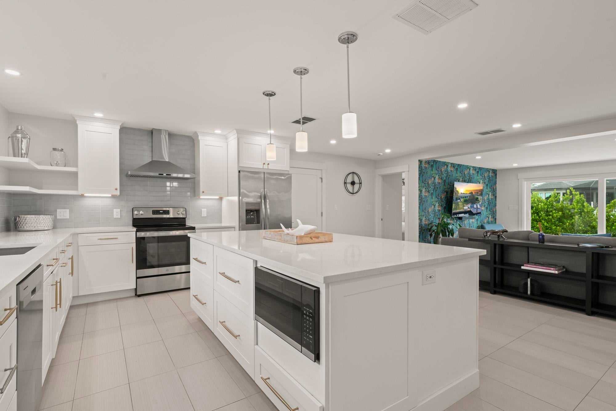 5305 Bayview Ct, Cape Coral, FL 33904 photo