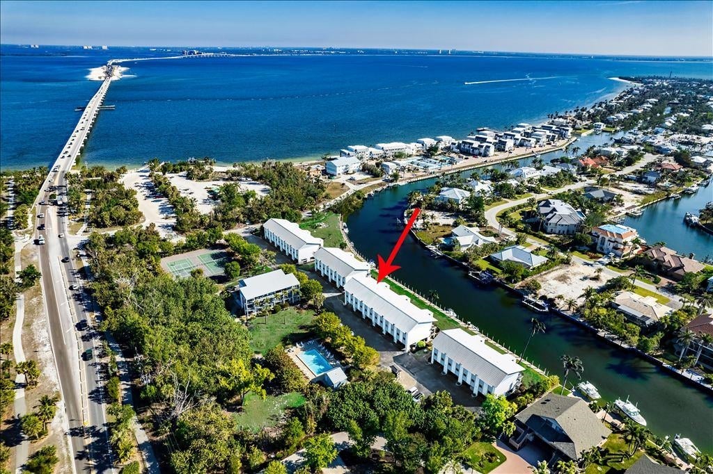 1250 Tennisplace Ct, Sanibel, FL 33957