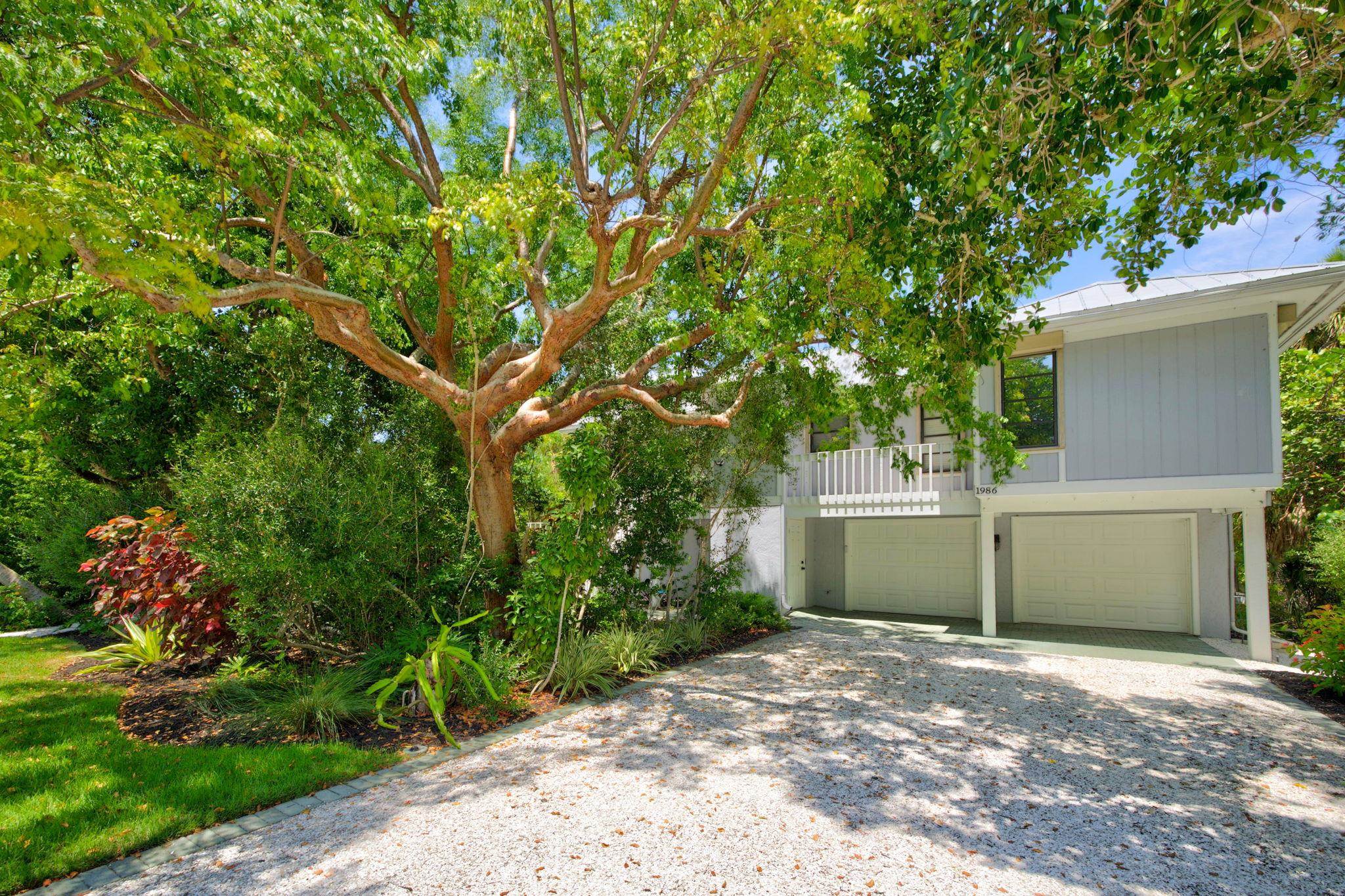 1986 Wild Lime Dr, Sanibel, FL 33957
