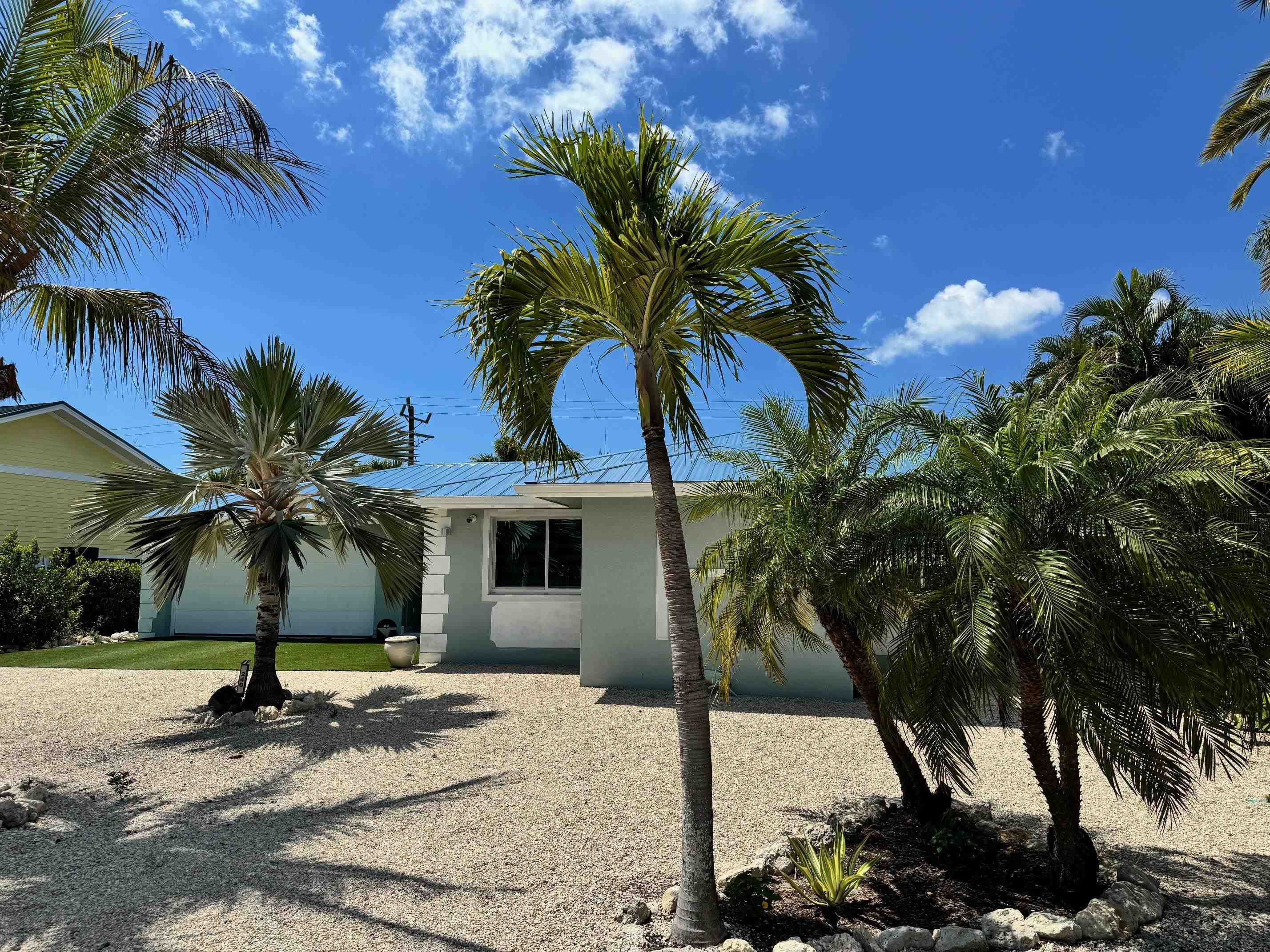 240 Southwinds Dr, Sanibel, FL 33957 photo