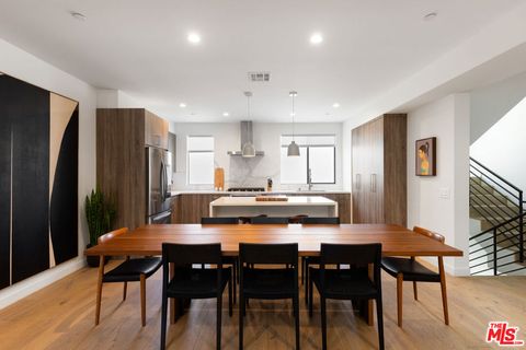  in Los Angeles CA 1204 Thomas Lane.jpg