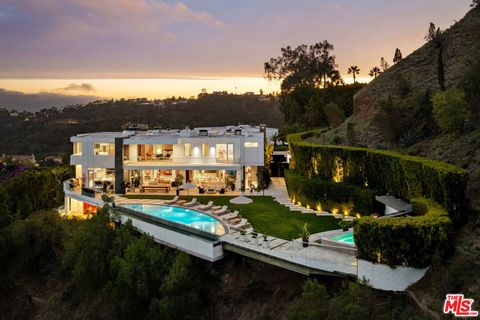  in Los Angeles CA 1740 Bel Air Road.jpg