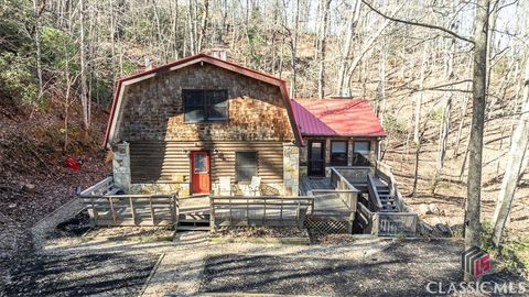 Single Family Residence in Helen GA 43 Baum Weg.jpg