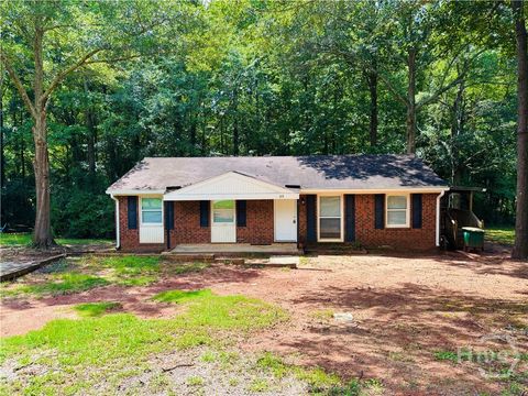 Single Family Residence in Athens GA 315 Woodridge Circle.jpg