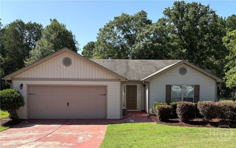 Single Family Residence in Colbert GA 165 Brittany Pointe Drive.jpg