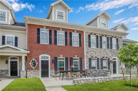 Townhouse in Williamsville NY 106C California.jpg
