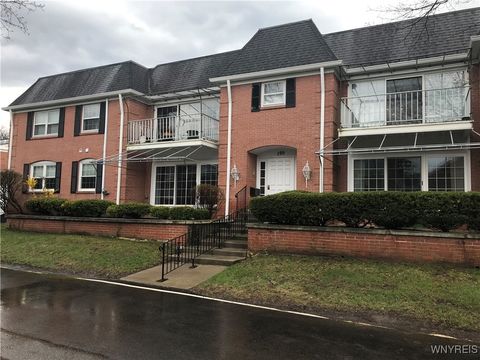 Condominium in Buffalo NY 105 Homer Lane #H.jpg