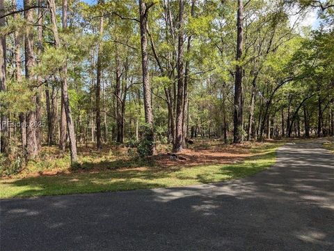 Unimproved Land in Daufuskie Island SC 15 Masters Drive.jpg