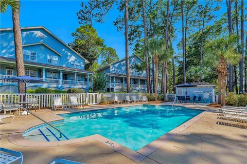Condominium in Hilton Head Island SC 9 Wimbledon Court #4.jpg