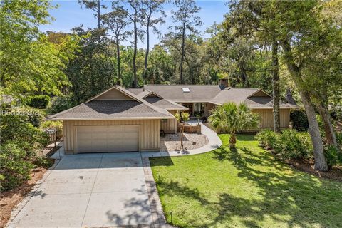 Single Family Residence in Hilton Head Island SC 2 Red Maple Rd.jpg
