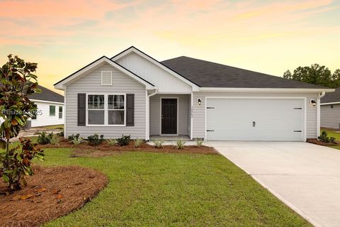 Single Family Residence in Bluffton SC 215 Founders Walk.jpg