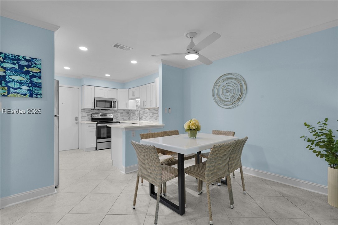 Condominium in Hilton Head Island SC 45 Folly Field Road #16F 9.jpg