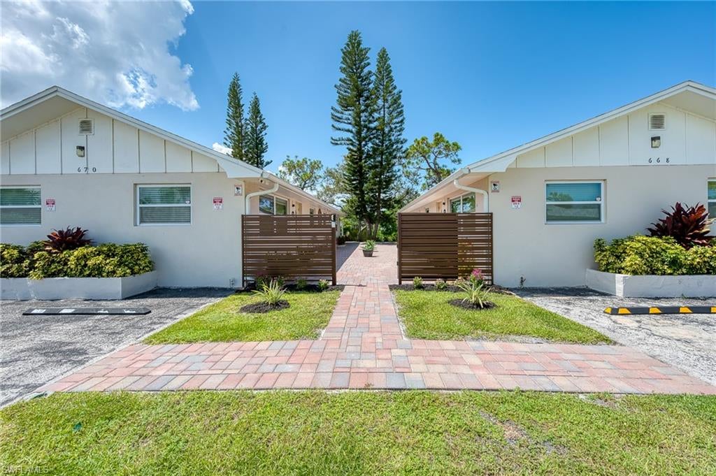 668 97 Ave, Naples, FL 34108 photo