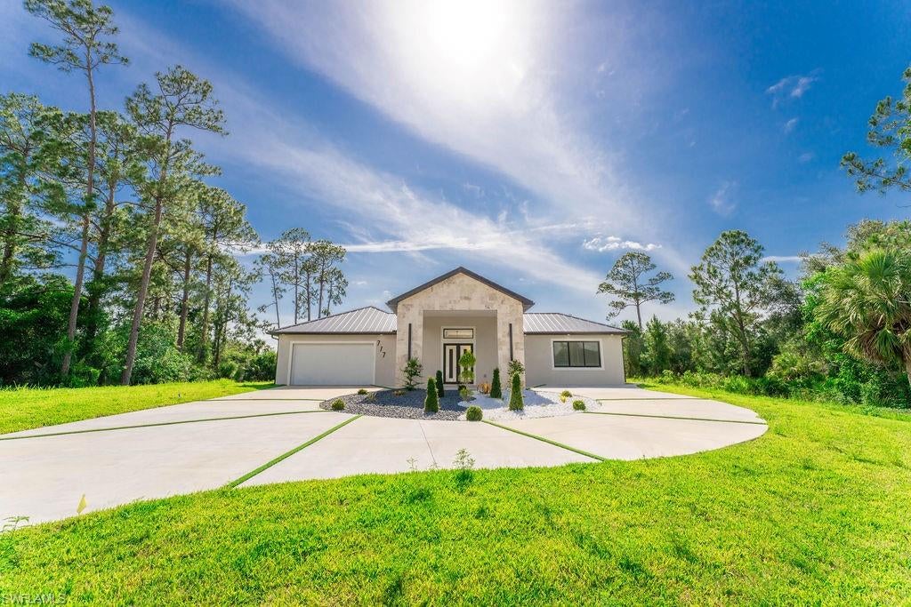 717 Calvin Ave, Lehigh Acres, FL 33972