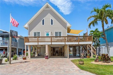 Single Family Residence in FORT MYERS BEACH FL 249 Pearl ST.jpg