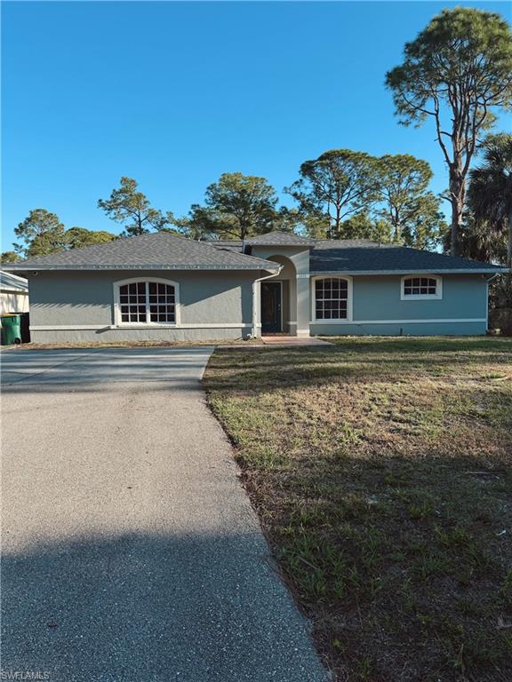 1071 18 Ave, Naples, FL 34120